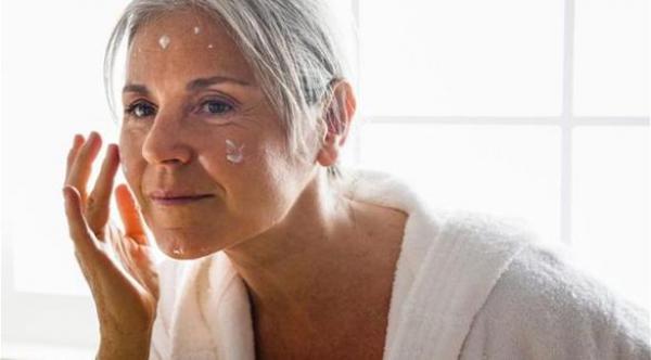 هذا الكريم يحارب جفاف الجلد لدى المُسنّين