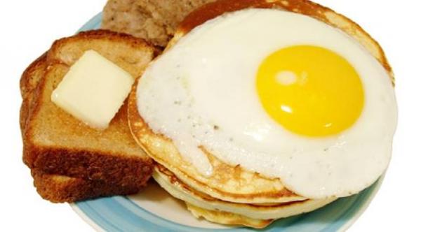 دراسة: بعد الوجبة الصباحية.. أنسب وقت لمطالبة مديرك بزيادة راتبك