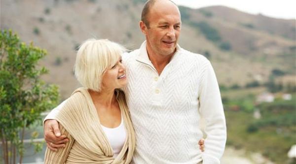 المتزوجون يشفون بعد عمليات القلب بسهولة