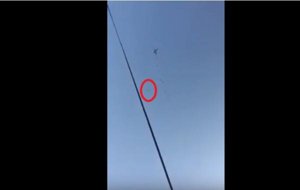 فيديو مثير..جندي مظلي مغربي ينجو بأعجوبة بعدما عجز عن فتح مظلته