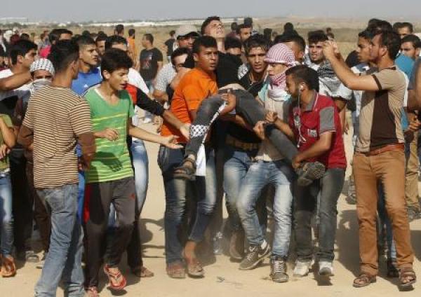 فلسطينيون يضرمون النار بقبر مقدس لدى اليهود بالضفة وطعن جندي إسرائيلي