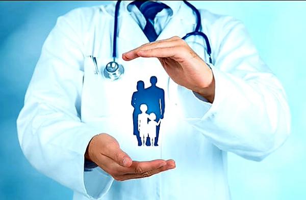 فئات جديدة من المهنيين المغاربة تستفيد من "التغطية الصحية" وهذه التفاصيل