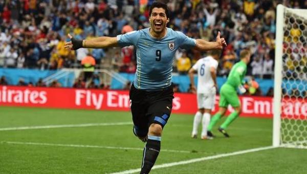 "السفاح" سواريز يرسل انجلترا خارج مونديال البرازيل