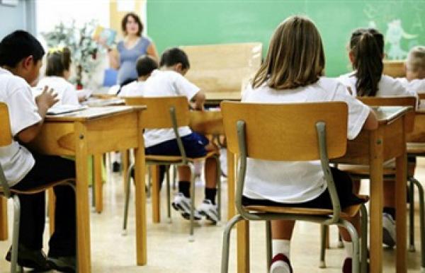 سجن معلم 3 سنوات لالتقاطه صوراً فاضحة لتلاميذ في بريطانيا