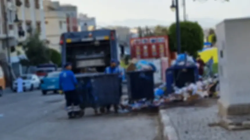 عمال النظافة في طنجة جهود متواصلة في عيد الفطر من أجل مدينة أنظف