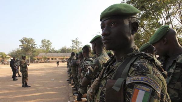 شركة مغربية تصنع أزياء الشرطة و الجيش الايفواري