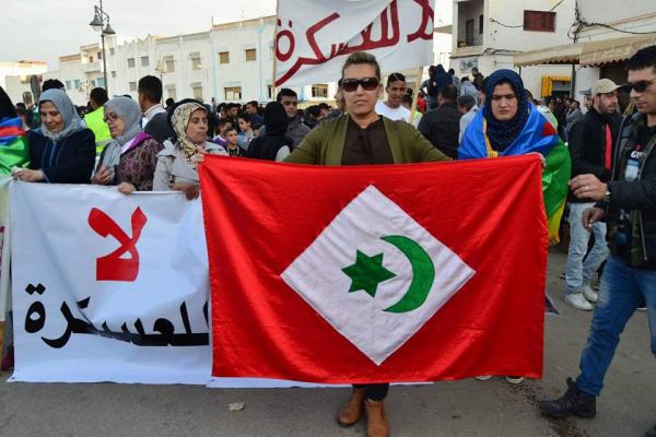 عاجل : الأمن يفاجئ " خليفة الزفزافي " بهذا القرار بعد أن سلمت نفسها صبيحة اليوم