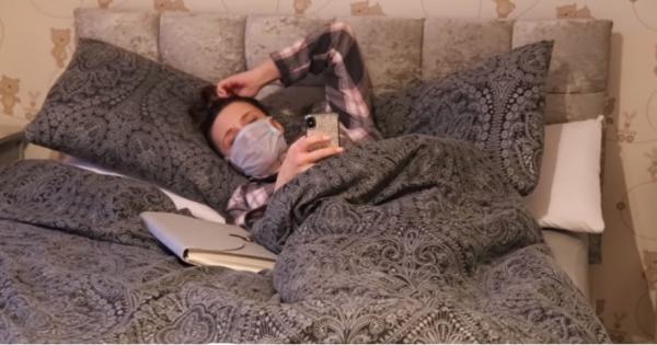 يوتوبر مغربي يكشف عن إصابة زوجته بوباء "كورونا" (فيديو)