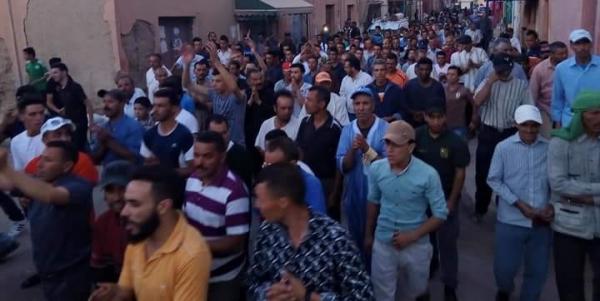 العطش يُخرج سكان تالسينت للاحتجاج