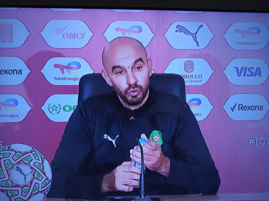 الركراكي في تصريح مستفز: 95 في المائة من الجماهير المغربية فرحانين بالمنتخب و5 في المائة فيهم الانتقادات