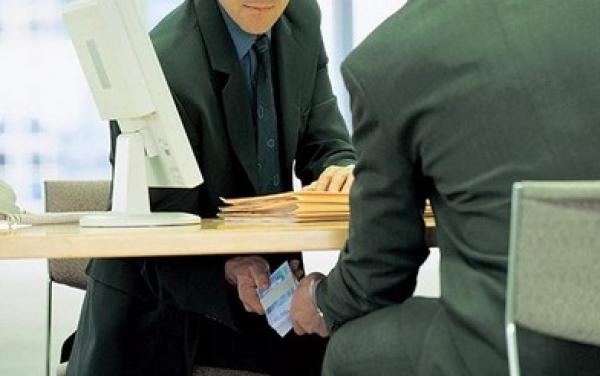 معطيات جديدة عن عملية اعتقال قاضي متلبس بالرشوة، وهذا هو المبلغ الذي أوقع به