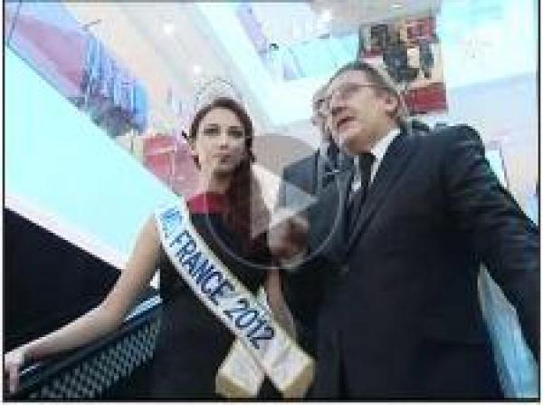 زيارة ملكة جمال فرنسا لموروكو مول
