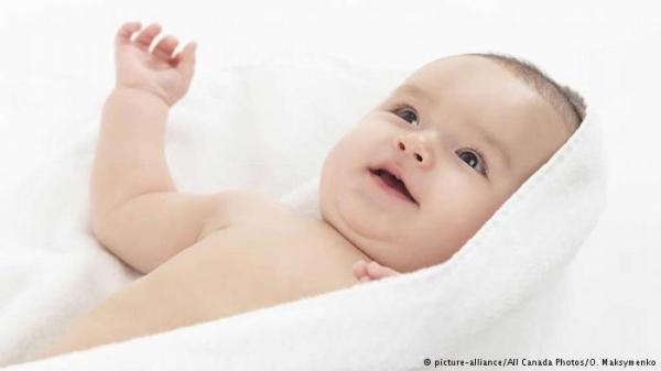 طفل أردني من تقنية "الطفل ثلاثي الآباء"