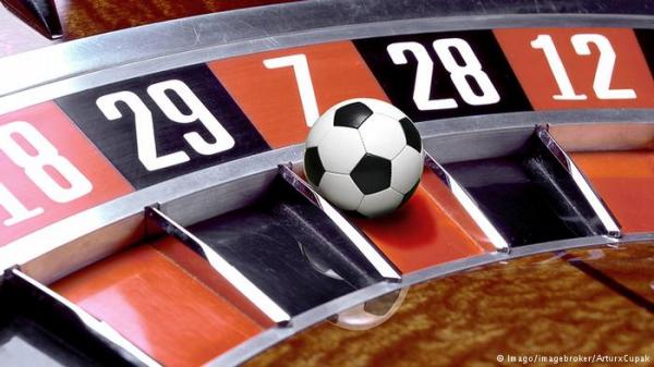 مخاطر وعلامات إدمان القمار الإلكتروني