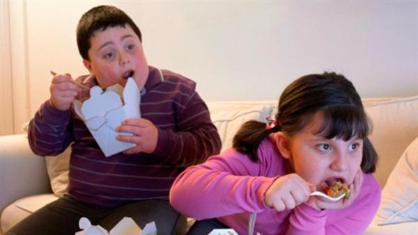 دراسة: التوتر الأسري يهدد المراهقين بالسمنة