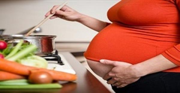 احذري.. هذه الأطعمة خلال فترة الحمل