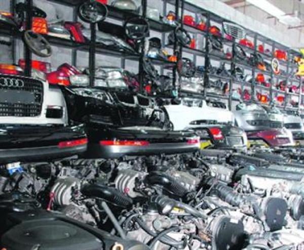 حجز كمية كبيرة من أجزاء وقطع غيار سيارات مقلدة بمكناس