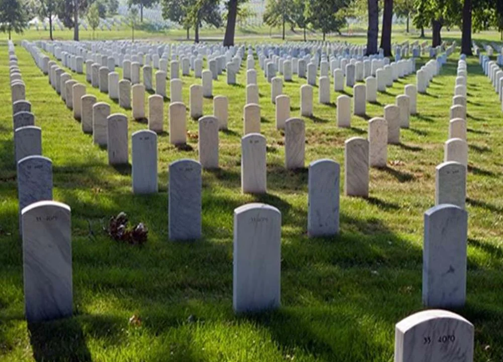 انتقادات لفرض رسوم على زيارة المقابر في إنجلترا