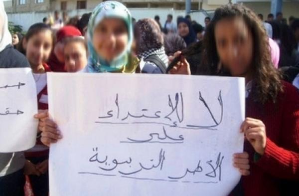 الاعتداء على رجال ونساء التعليم لازال مستمرا ، وحجر مقصود يهشم أنف أستاذة هذه المرة