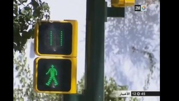 نظام ذكي تيخلي الراجلين اتحكمو راسهم في اشارات المرور باش يقطعو الطريق