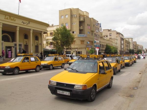 سابقة...نقابة يتيم وشباط ونقابتين لسيارات الأجرة يرفعون دعوى قضائية ضد رئيس الحكومة ويقررون الاحتجاج أمام وزارة الداخلية