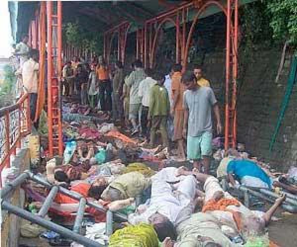 مقتل أكثر من 100 شخص في تدافع بعد مهرجان ديني بالهند