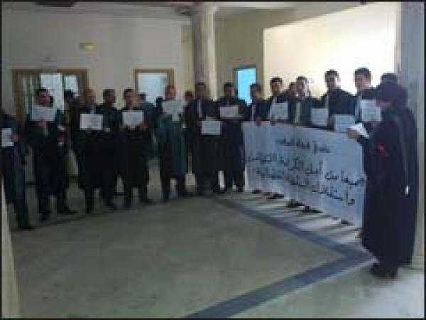 الرميد يطفئ التوتر بين القضاة والمحامين بتاونات وآسفي