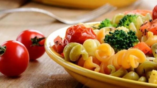 النظام الغذائي الصحي يلعب دورا في توقيت بدء سن اليأس