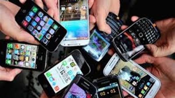 أبحاث: استخدام الهواتف الذكية يعيق تركيز الطلاب