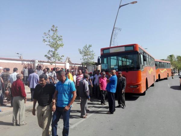 نايضة بين أصحاب الطاكسيات الكبيرة والحافلات وهذا هو السبب