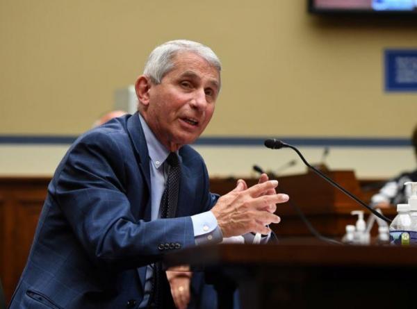 فاوتشي يحذر من أن لقاح كوفيد-19 قد يكون فعالا جزئيا