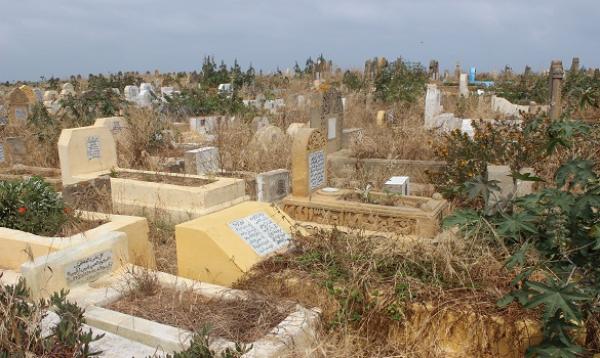 واقعة غريبة .. استخراج جثة مواطن أجنبي من مقبرة سلا بعد شهرين من دفنها وإعادتها إلى أوروبا