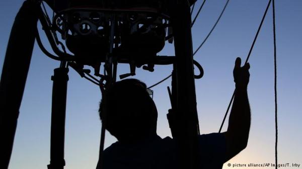 تقارير إعلامية: مقتل 16 شخصا في تحطم منطاد في تكساس