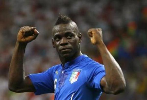 بالوتيلي يقود إيطاليا للفوز على إنجلترا 2-1