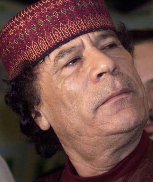  جراح برازيلي يكشف أنه أجرى جراحة تجميلية للقذافي 