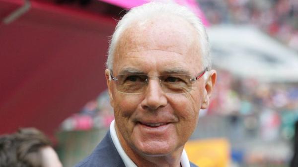 بيكنباور يصف تدخل بنعطية أمام أغويرو بـ"الغبي" !