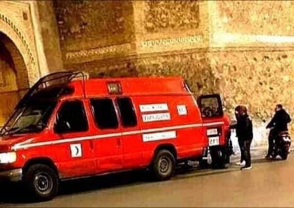 مختل عقليا يهدد حياة المواطنين بتطوان ويصيب شرطيا في رأسه