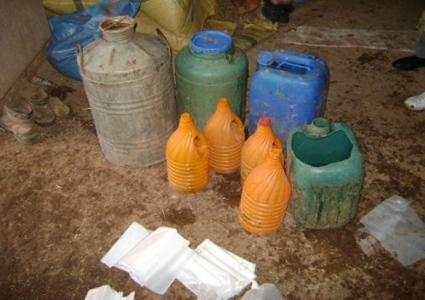 بني ملال : ايقاف 21 متهما بالمتاجرة و تصنيع ماء الحياة