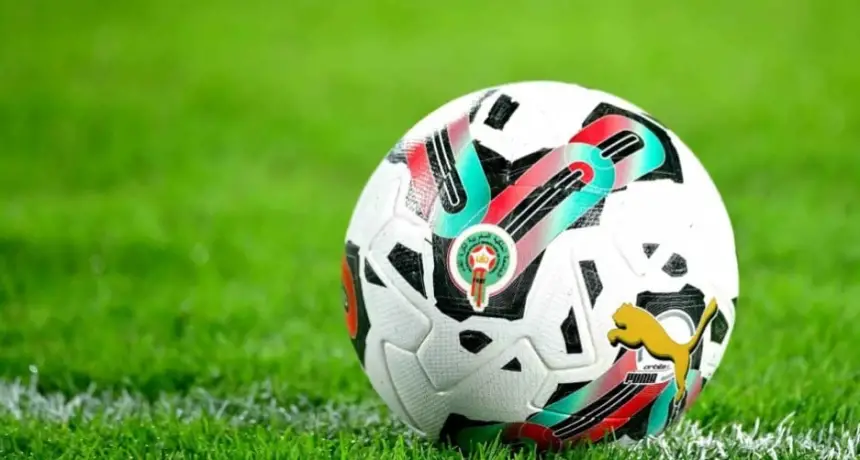 البطولة و"المونديال" في آن واحد.. قرار غير مسبوق لإنقاذ الموسم الكروي في المغرب