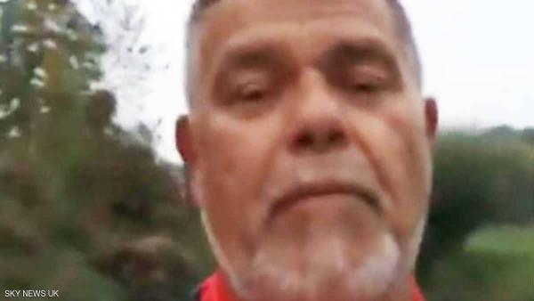 رجل يطلب من سلطات بلاده تغيير شيء لا يمكن تغييره