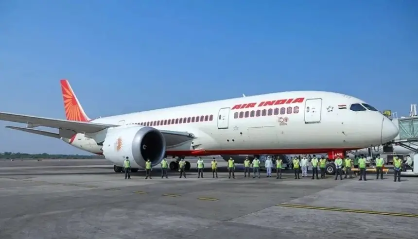 دوار وغثيان جماعي على متن طائرة هندية قادمة من لندن إلى مومباي