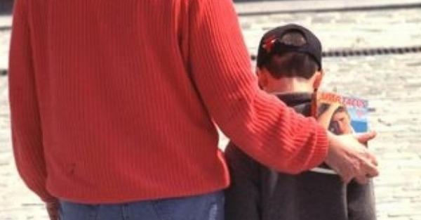 "ما تقيش ولدي" تكشف عن تفاصيل اعتداءات جنسية بشعة بطلها "بيدوفيل" إسباني وأصدقاؤه المشاهير