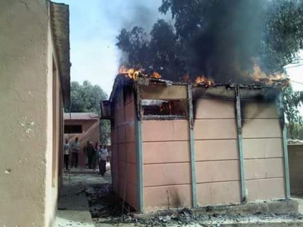 حريق مهول يأتي على مجموعة من الأقسام بمؤسسة تعليمية نواحي برشيد وهذه التفاصيل