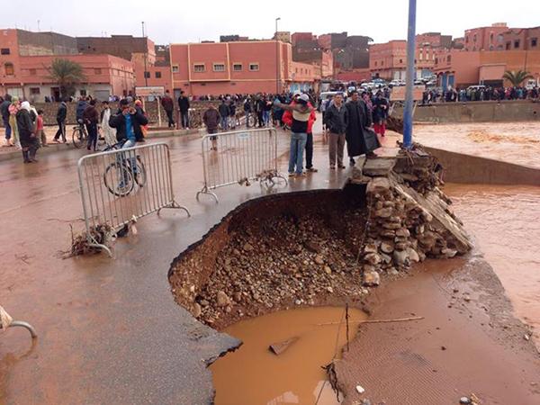 التساقطات المطرية الغزيرة تتسبب في قطع عدد من الطرقات بإقليم كلميم