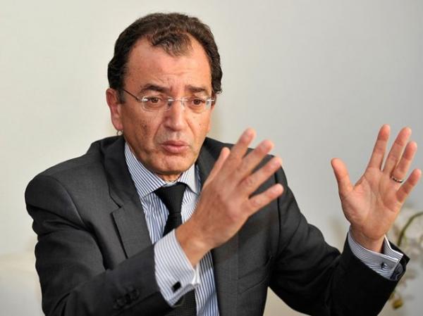 بالفيديو : وزير الثقافة يصلح ما أفسده مسؤولو الـ " INDH" و يعيد ترميم دار الثقافة بالصخيرات على نفقة الوزارة