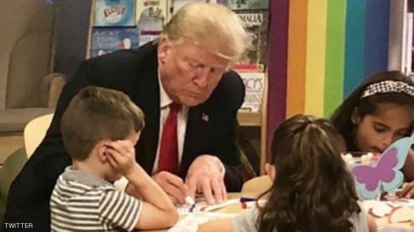 الكاميرات ترصد خطأ فاضحا لترامب.. بحضور الأطفال