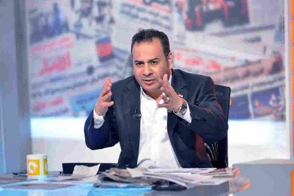 بالفيديو: مذيع مصري يرفع الآذان على الهواء تضامناً مع القدس