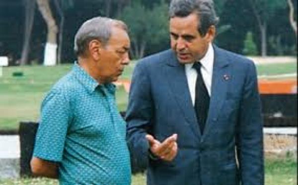 هكذا كان يتم شراء الصحافة و الأحزاب السياسية في عهد الملك الراحل الحسن الثاني !!!