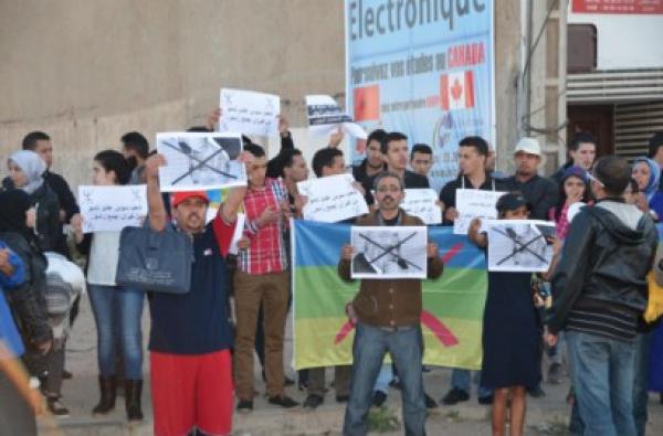 احراق صور بنكيران بأكادير بسبب عبارة "السوسي بشحال كيعيش"