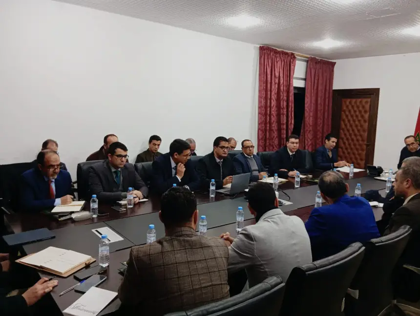 استنفار بالحسيمة.. اجتماع طارئ للجنة الإقليمية لليقظة لمواجهة أمطار رعدية ورياح قوية